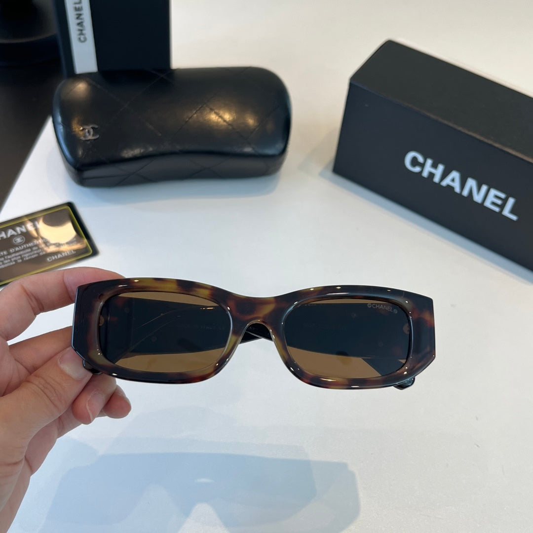 Chanel Fashion Black Lens Sunglasses for Men & Women - 415307 - detail image 5
