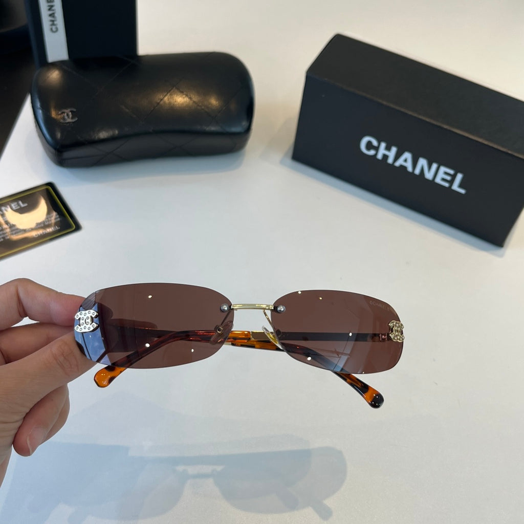 Chanel Fashion Red Lens Sunglasses for Men & Women - 415309 - detail image 5