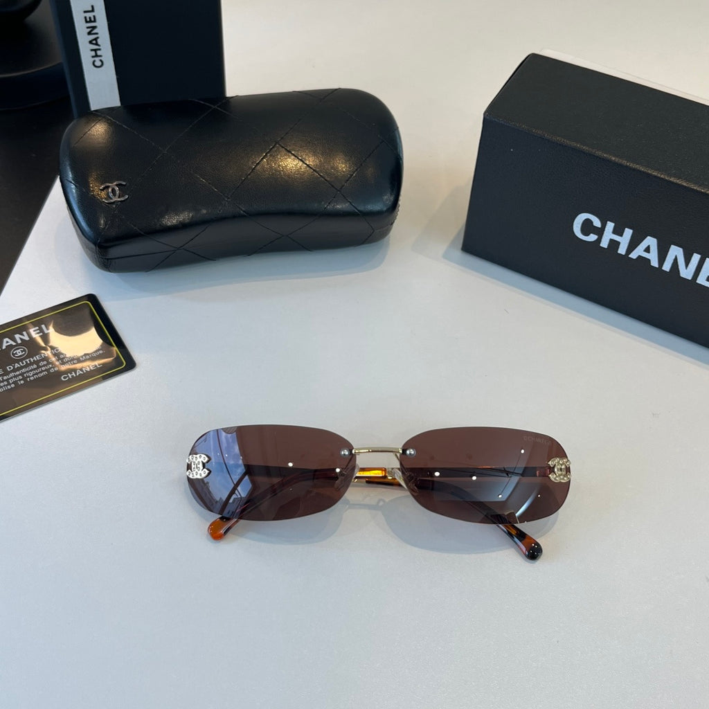 Chanel Fashion Red Lens Sunglasses for Men & Women - 415309 - detail image 4