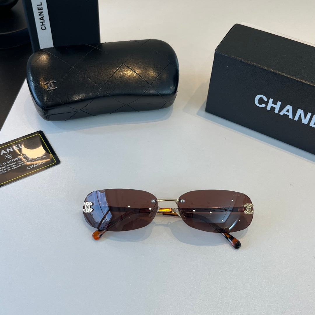 Chanel Fashion Red Lens Sunglasses for Men & Women - 415309 - detail image 4