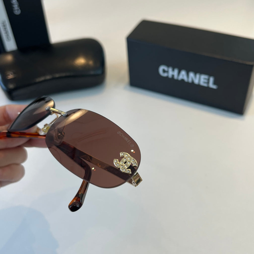Chanel Fashion Red Lens Sunglasses for Men & Women - 415309 - detail image 7