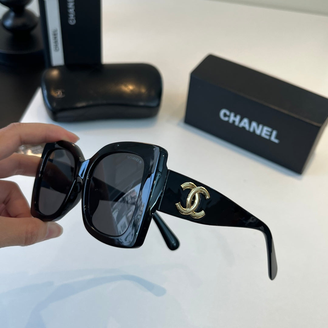 Chanel Fashion Black Lens Sunglasses for Men & Women - 415317 - detail image 4
