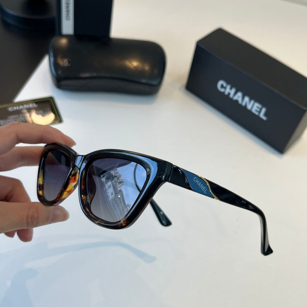 Chanel Fashion Black Lens Sunglasses for Men & Women - 358117 - detail image 4