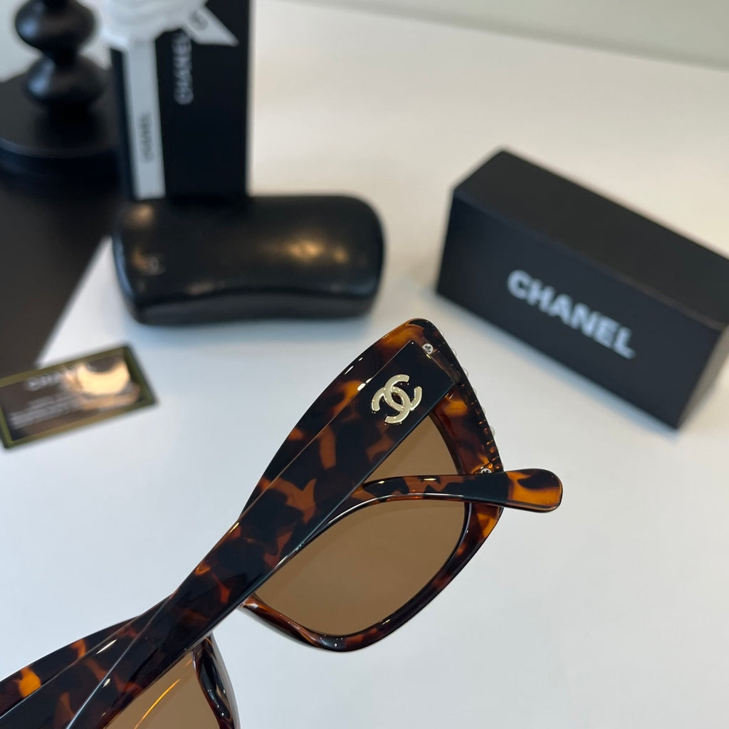 Chanel Fashion Black Lens Sunglasses for Men & Women - 358118 - detail image 7