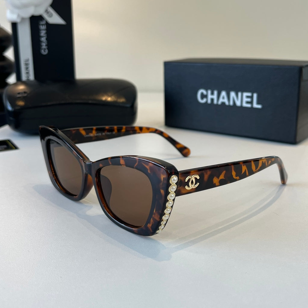 Chanel Fashion Black Lens Sunglasses for Men & Women - 358118 - detail image 3