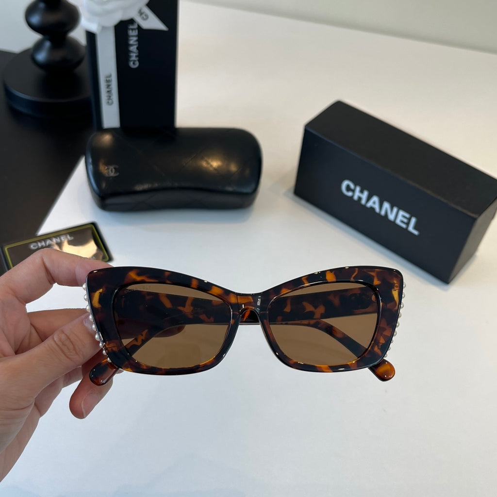 Chanel Fashion Black Lens Sunglasses for Men & Women - 358118 - detail image 5