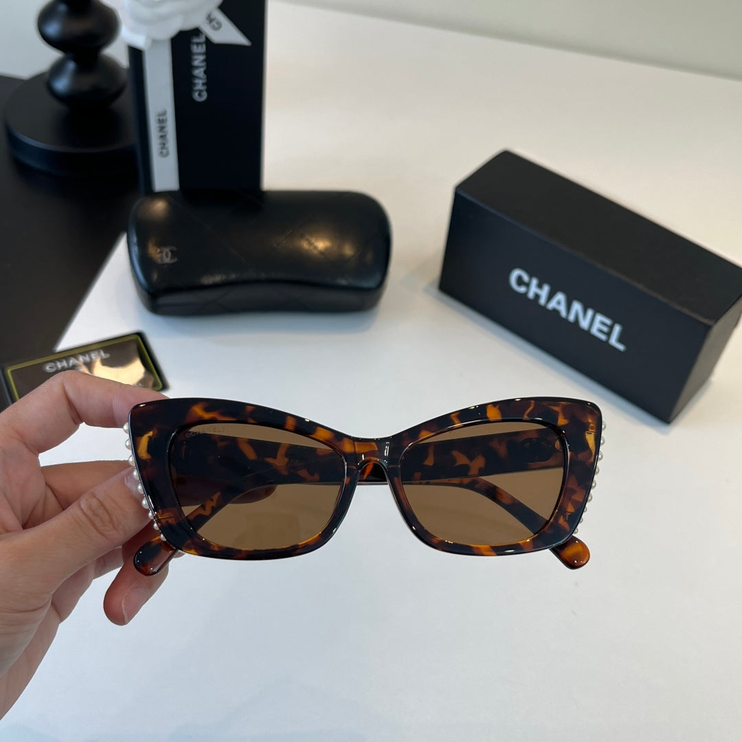 Chanel Fashion Black Lens Sunglasses for Men & Women - 358118 - detail image 5