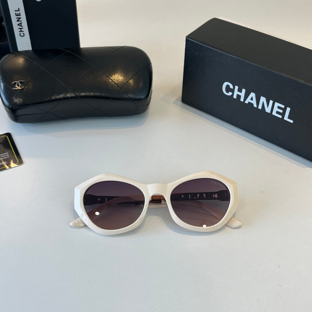 Chanel Fashion Silver Lens Sunglasses for Men & Women - 358099 - detail image 4