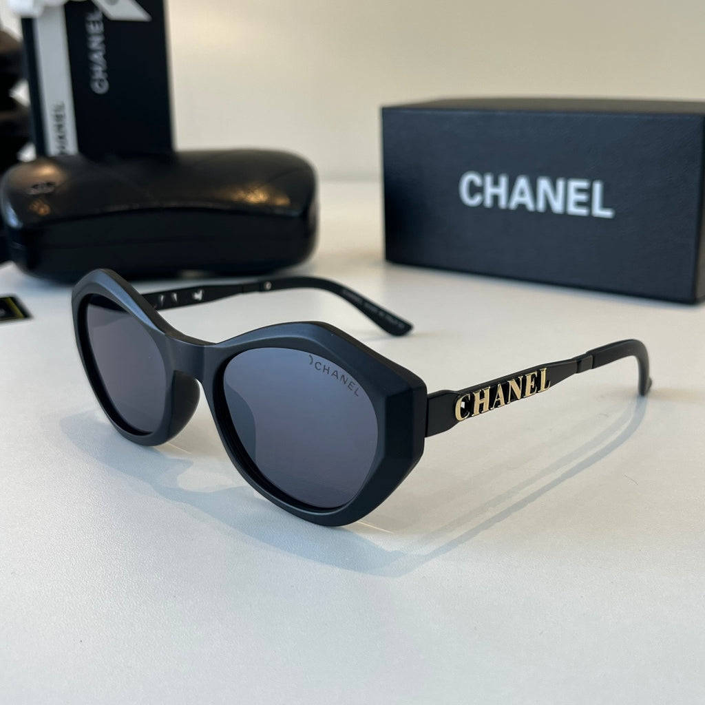 Chanel Fashion Black Lens Sunglasses for Men & Women - 358100 - detail image 3