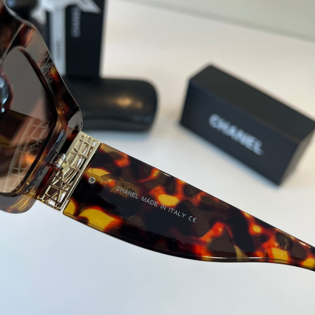 Chanel Fashion Black Lens Sunglasses for Men & Women - 398619 - detail image 10