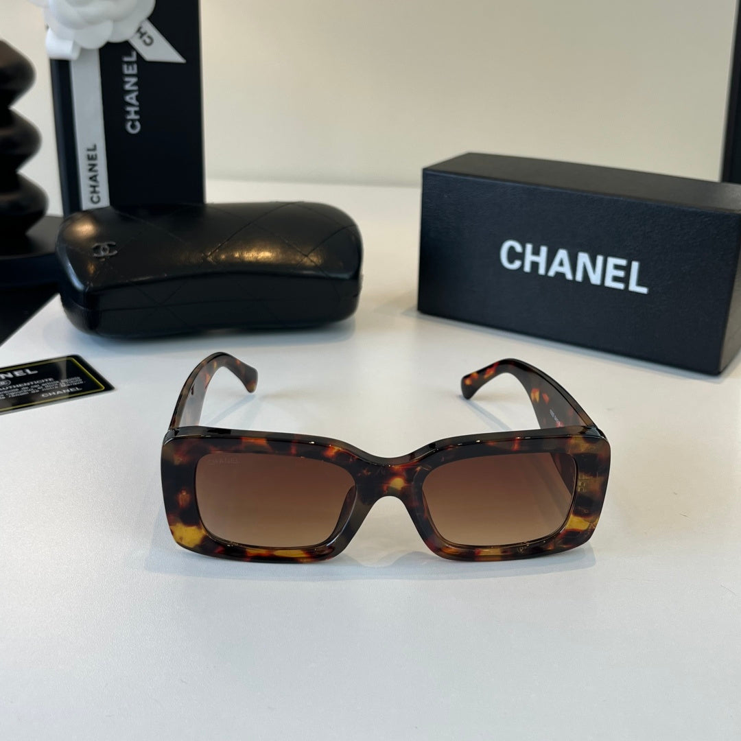 Chanel Fashion Black Lens Sunglasses for Men & Women - 398619 - detail image 2
