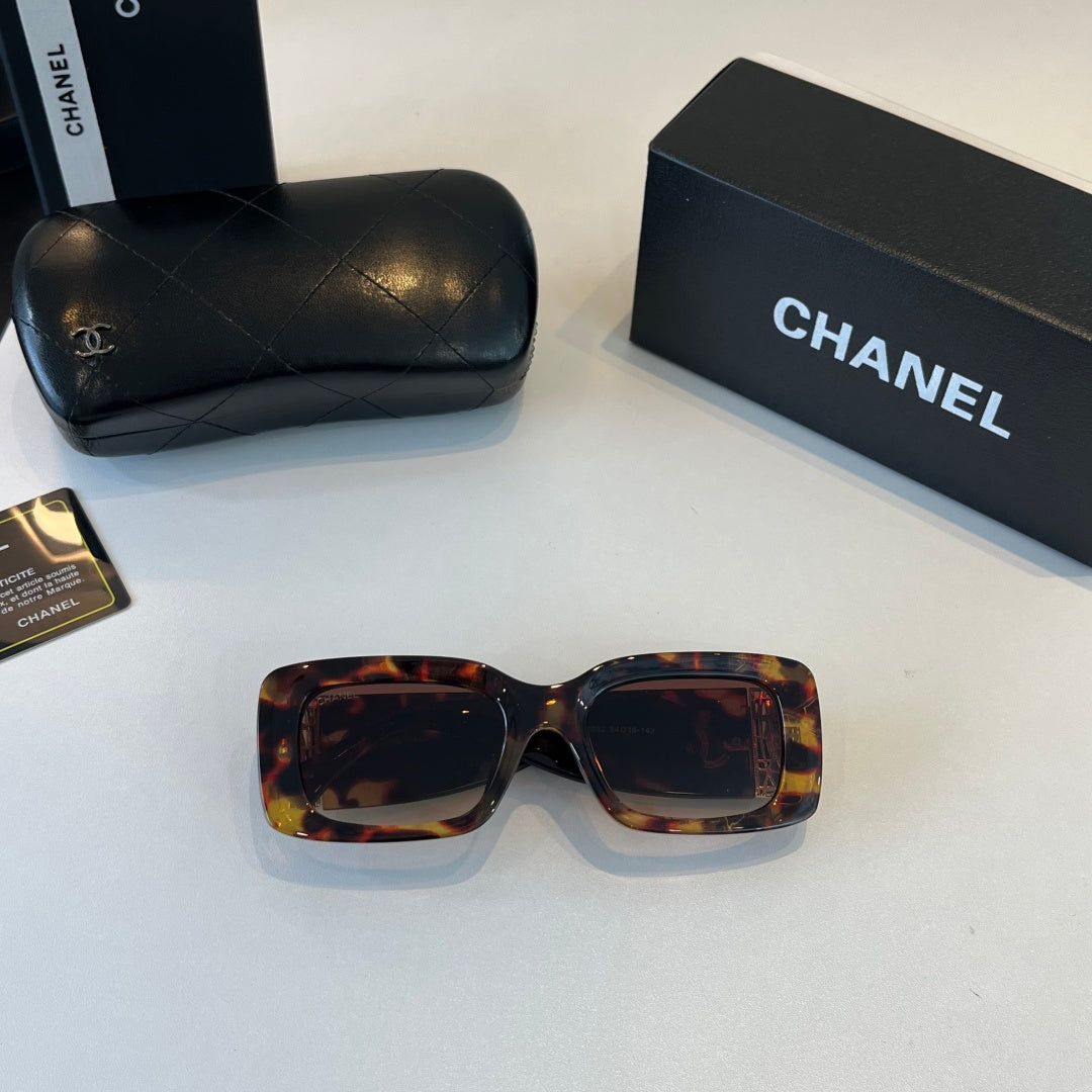 Chanel Fashion Black Lens Sunglasses for Men & Women - 358101 - detail image 5