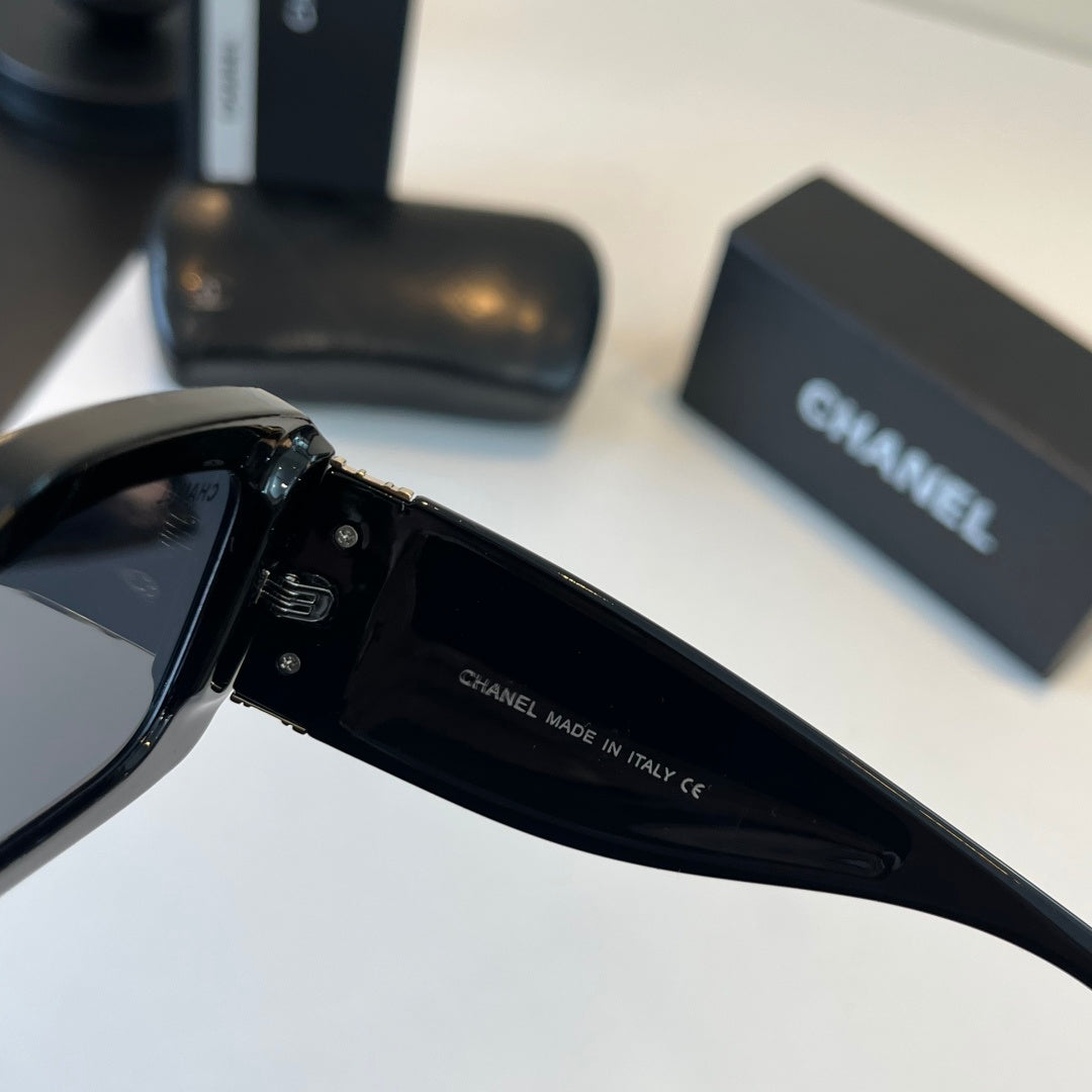 Chanel Fashion Black Lens Sunglasses for Men & Women - 358102 - detail image 10