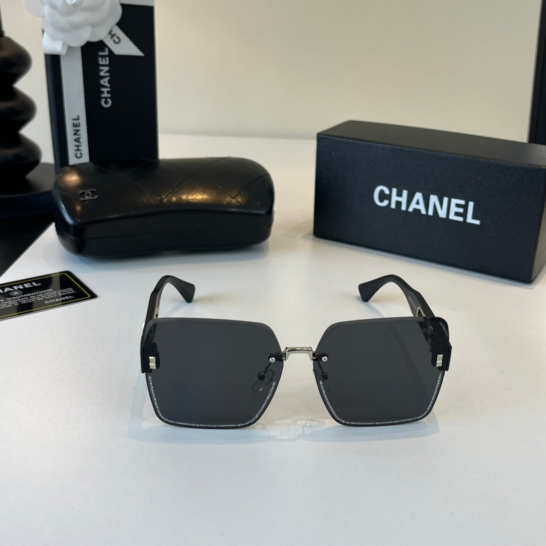 Chanel Fashion Black Lens Sunglasses for Men & Women - 358106 - detail image 2