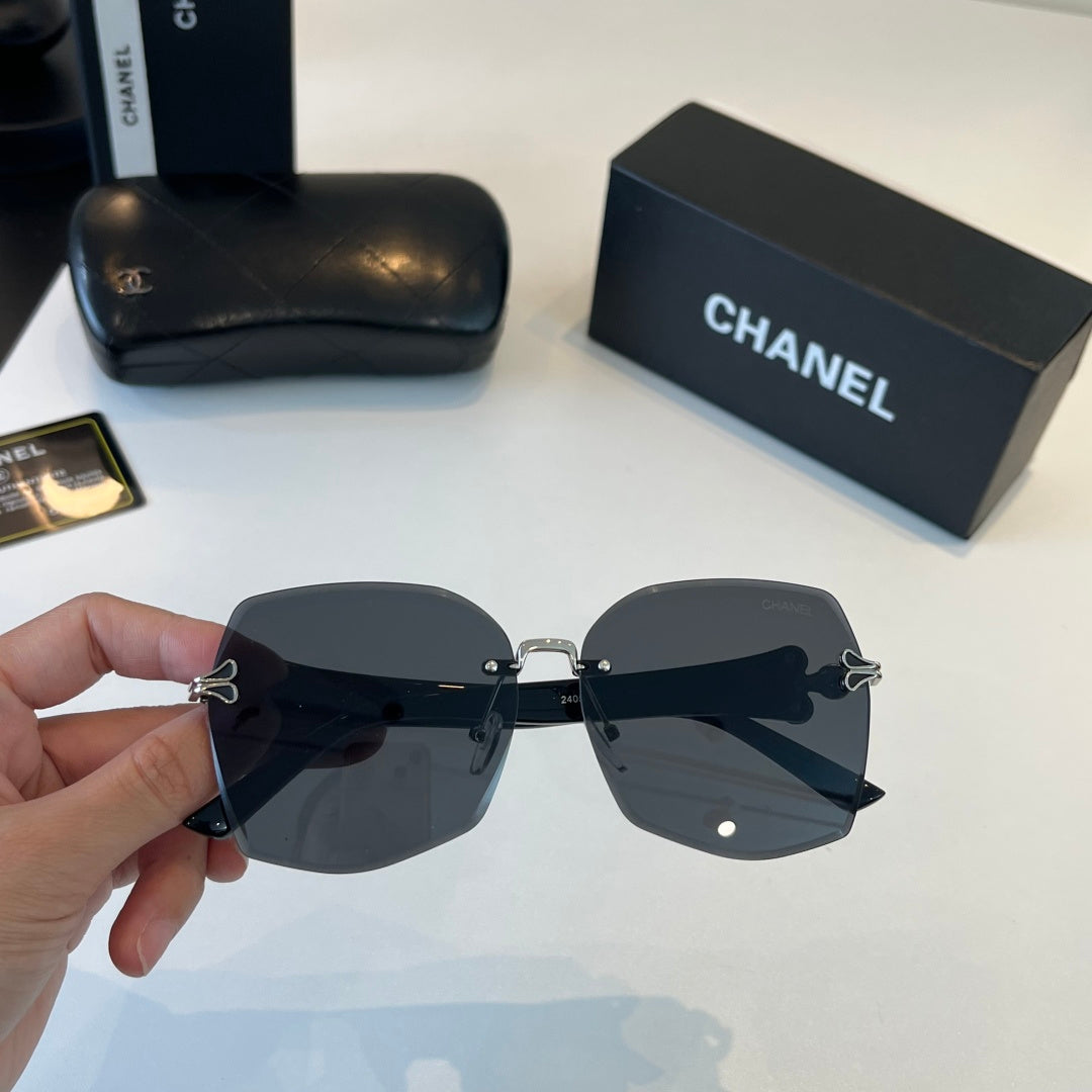 Chanel Fashion Black Lens Sunglasses for Men & Women - 358107 - detail image 5