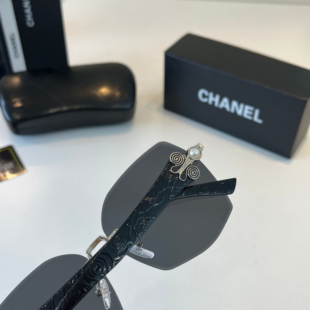 Chanel Fashion Black Lens Sunglasses for Men & Women - 358107 - detail image 6