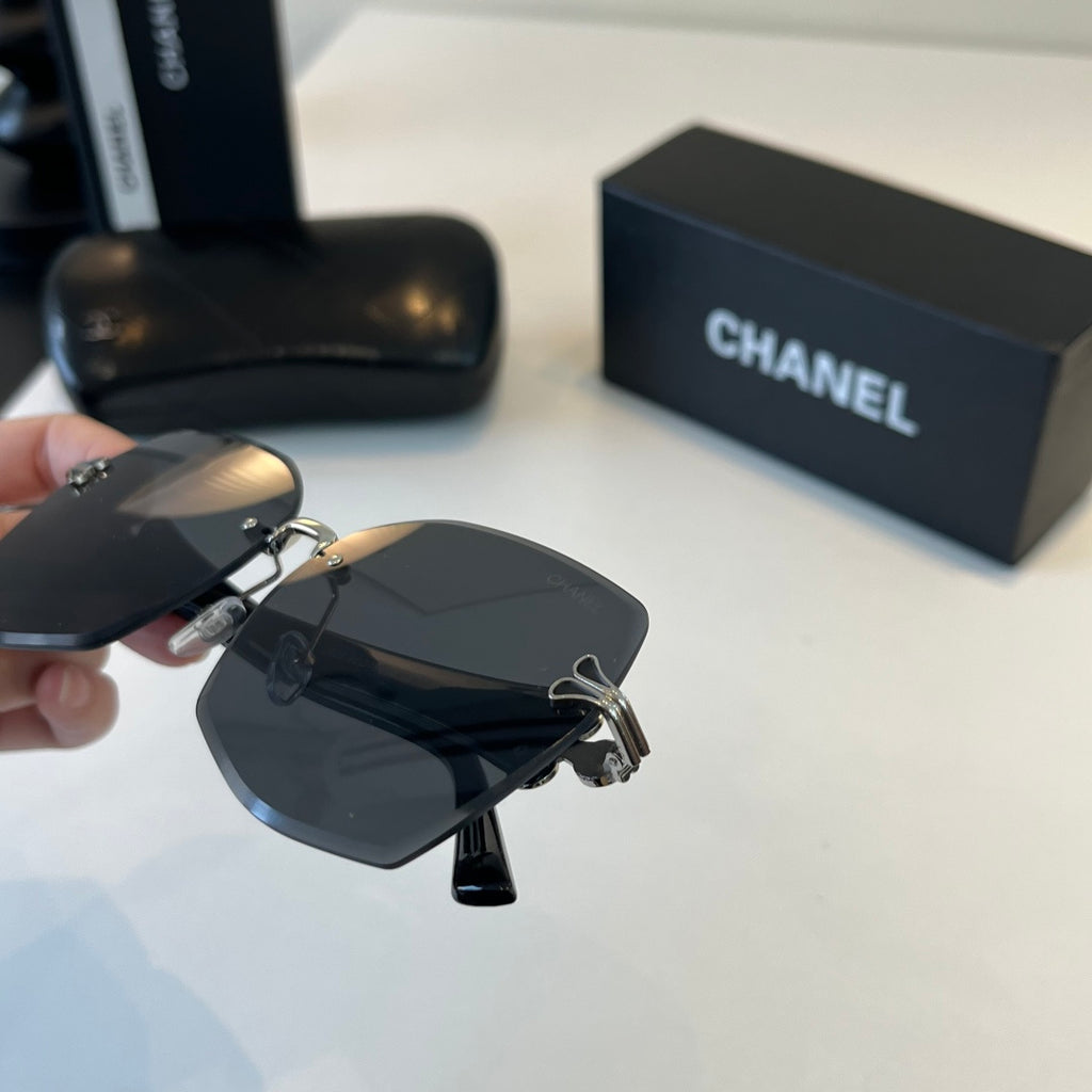 Chanel Fashion Black Lens Sunglasses for Men & Women - 358107 - detail image 7