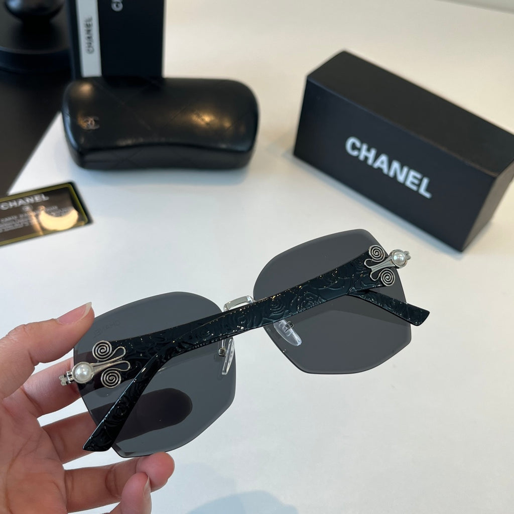 Chanel Fashion Black Lens Sunglasses for Men & Women - 398615 - detail image 8