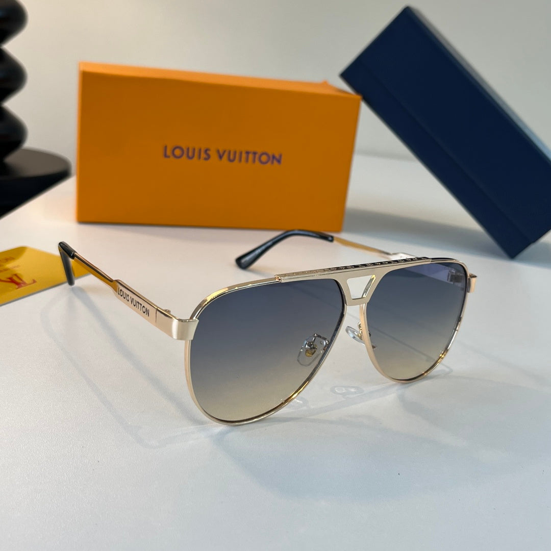 Louis Vuitton Metal Fashion Silver Lens Sunglasses for Men & Women - 398174