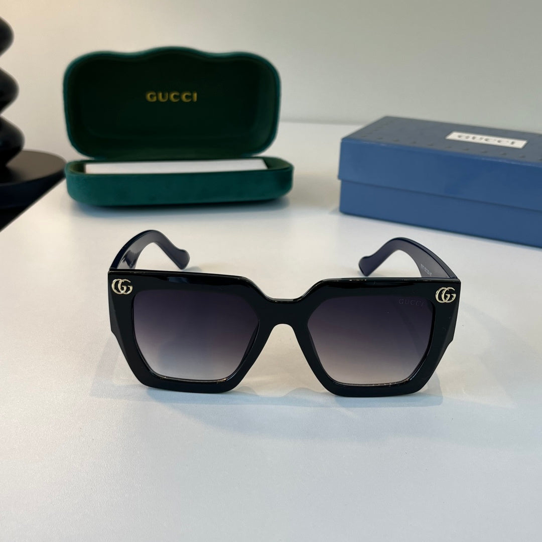 Gucci Oversized Black Lens Sunglasses for Men & Women - 398442 - detail image 2