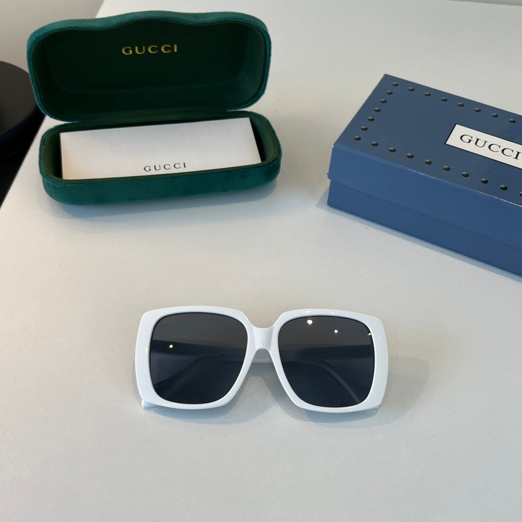 Gucci Oversized Silver Lens Sunglasses for Men & Women - 398445 - detail image 5