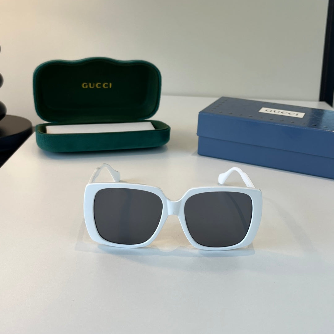 Gucci Oversized Silver Lens Sunglasses for Men & Women - 398445 - detail image 2