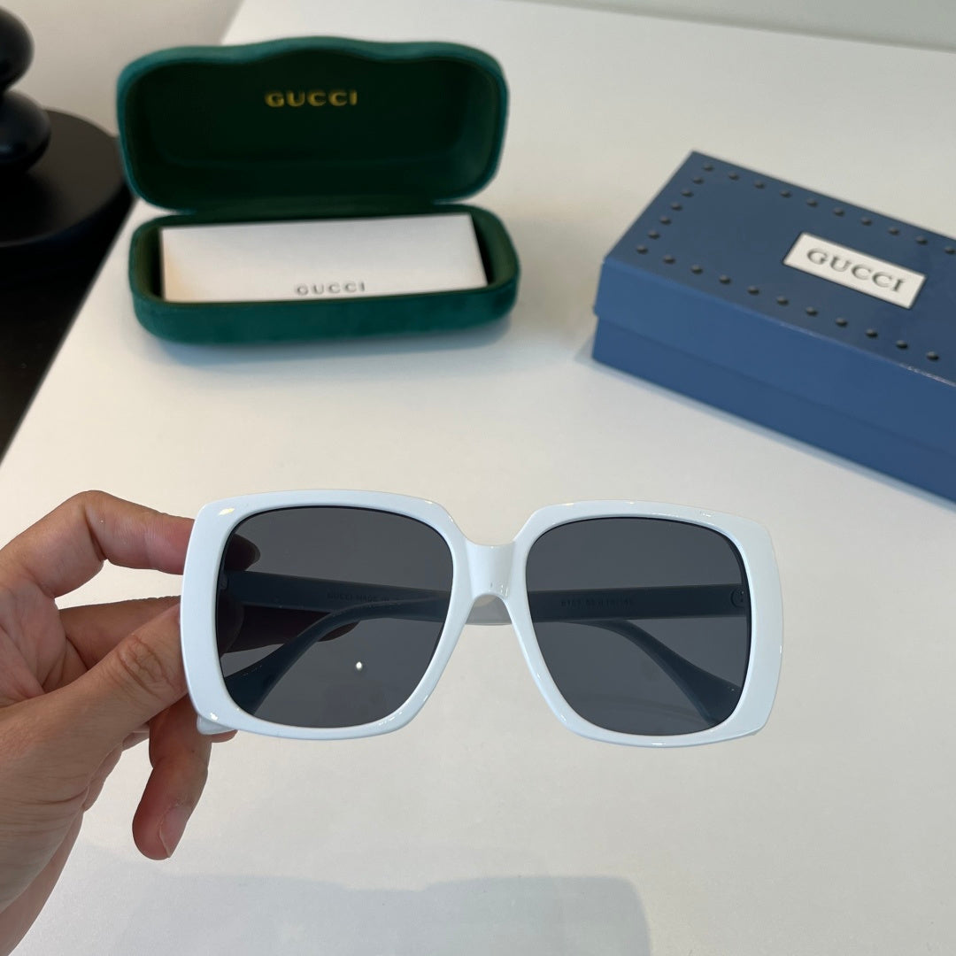 Gucci Oversized Silver Lens Sunglasses for Men & Women - 398445 - detail image 6