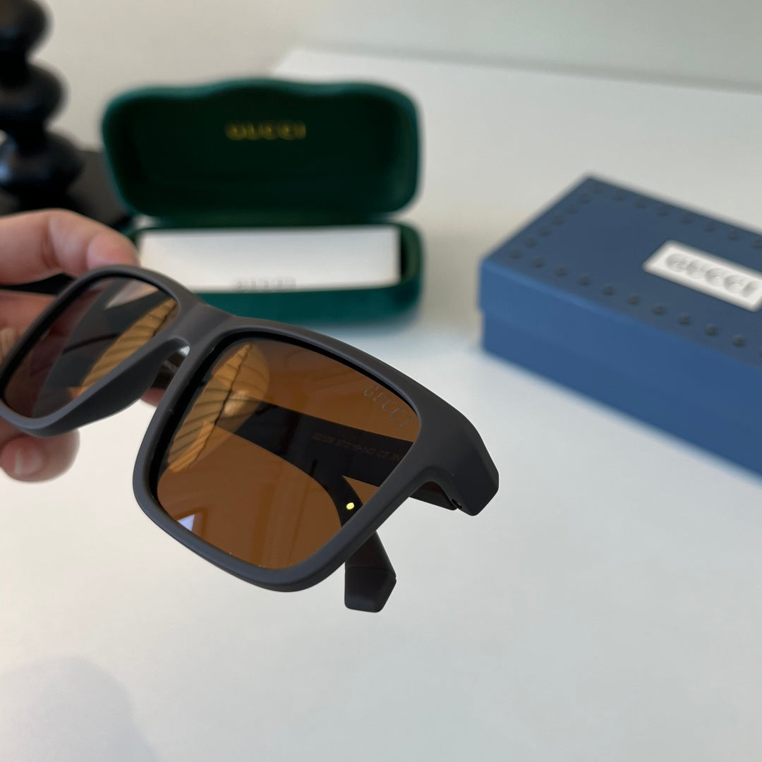 Gucci Fashion Black Lens Sunglasses for Men & Women - 398446 - detail image 6