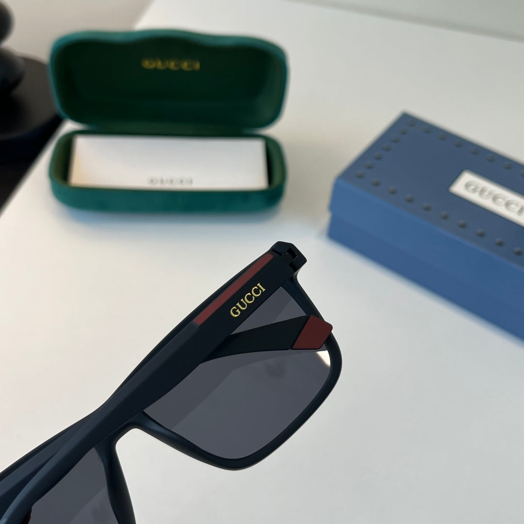 Gucci Fashion Black Lens Sunglasses for Men & Women - 398447 - detail image 7