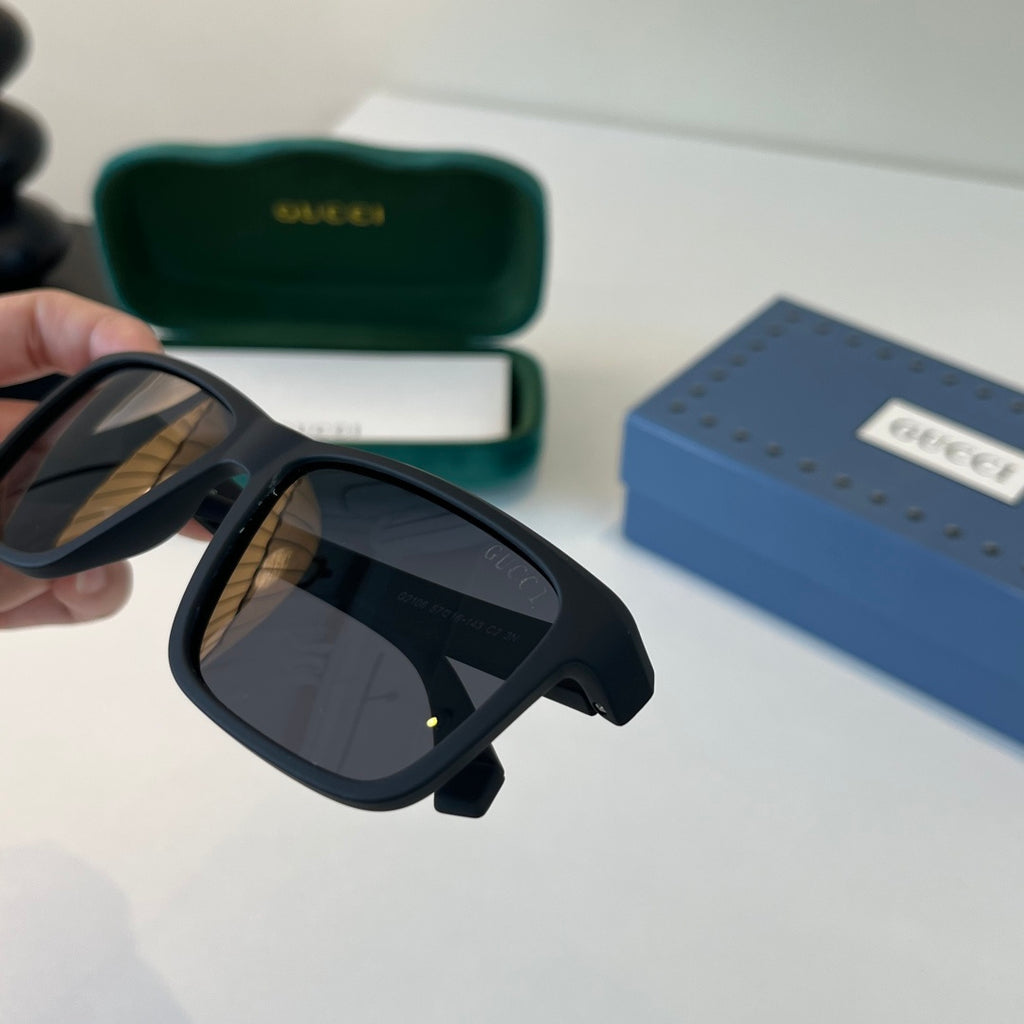 Gucci Fashion Black Lens Sunglasses for Men & Women - 398447 - detail image 6
