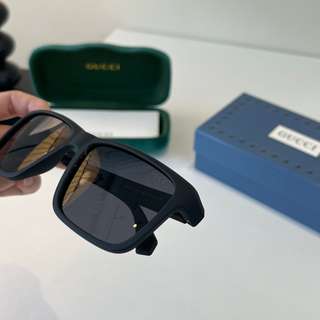 Gucci Fashion Black Lens Sunglasses for Men & Women - 398447 - detail image 6