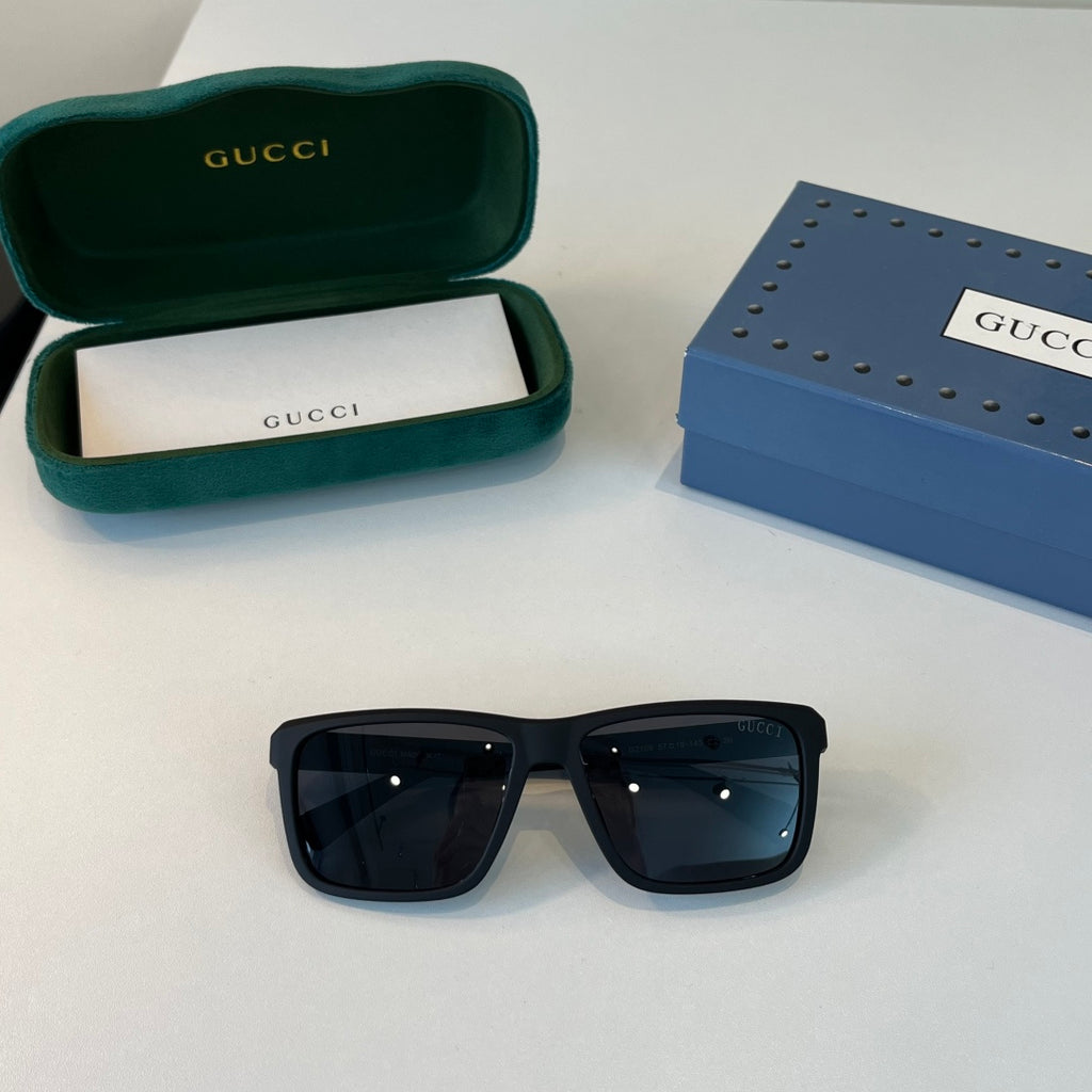 Gucci Fashion Black Lens Sunglasses for Men & Women - 398447 - detail image 4