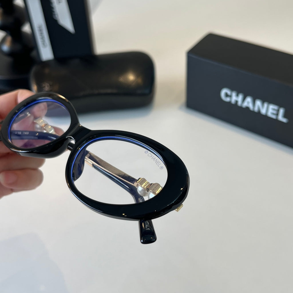 Chanel Cat-Eye Silver Lens Sunglasses for Men & Women - 371767 - detail image 6