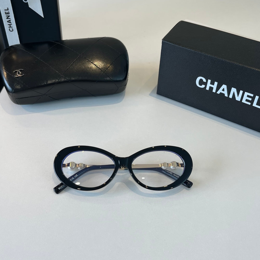 Chanel Cat-Eye Silver Lens Sunglasses for Men & Women - 371767 - detail image 4