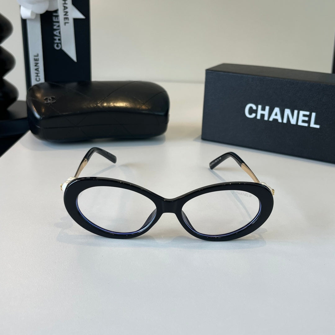 Chanel Cat-Eye Silver Lens Sunglasses for Men & Women - 371767 - detail image 2