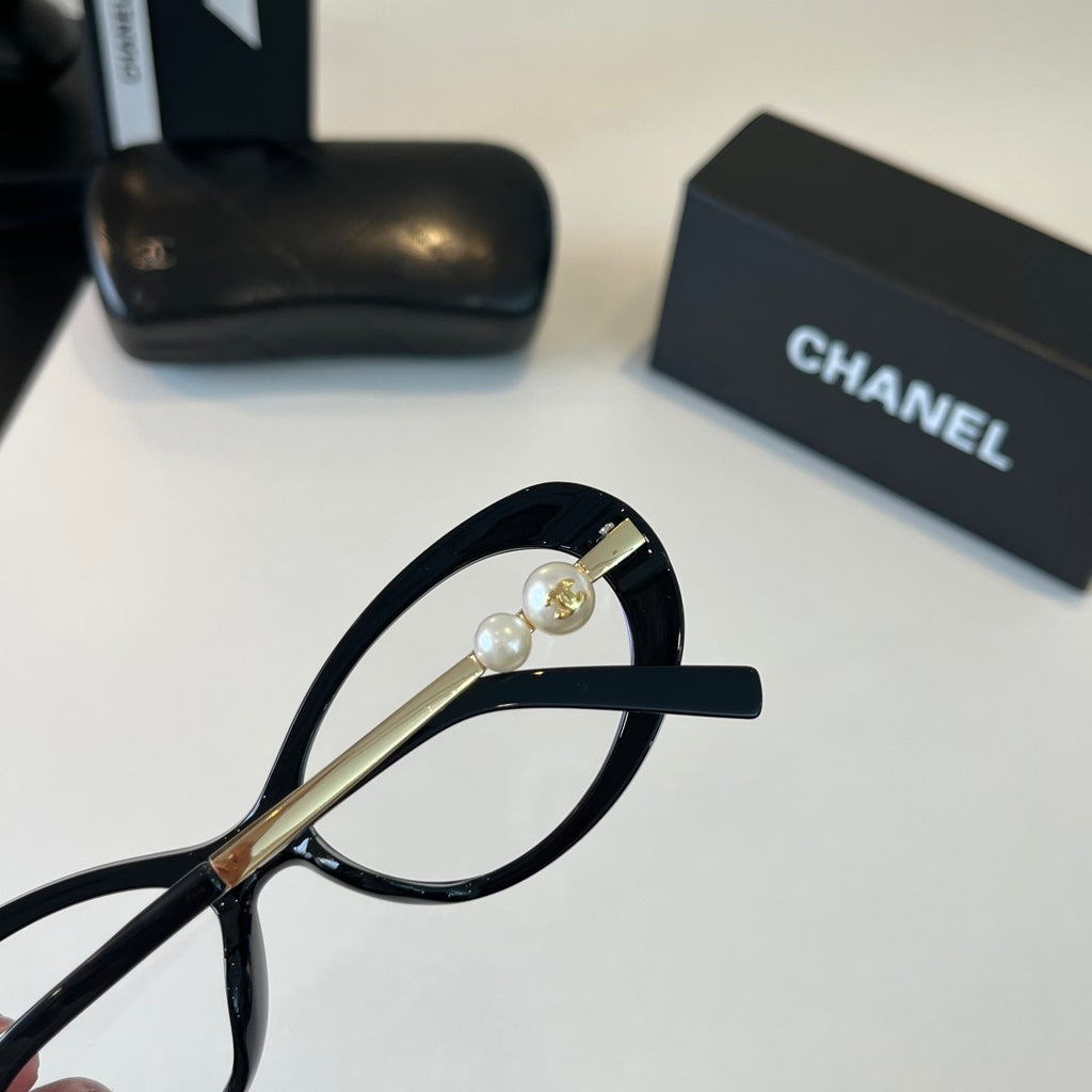 Chanel Cat-Eye Silver Lens Sunglasses for Men & Women - 371767 - detail image 7
