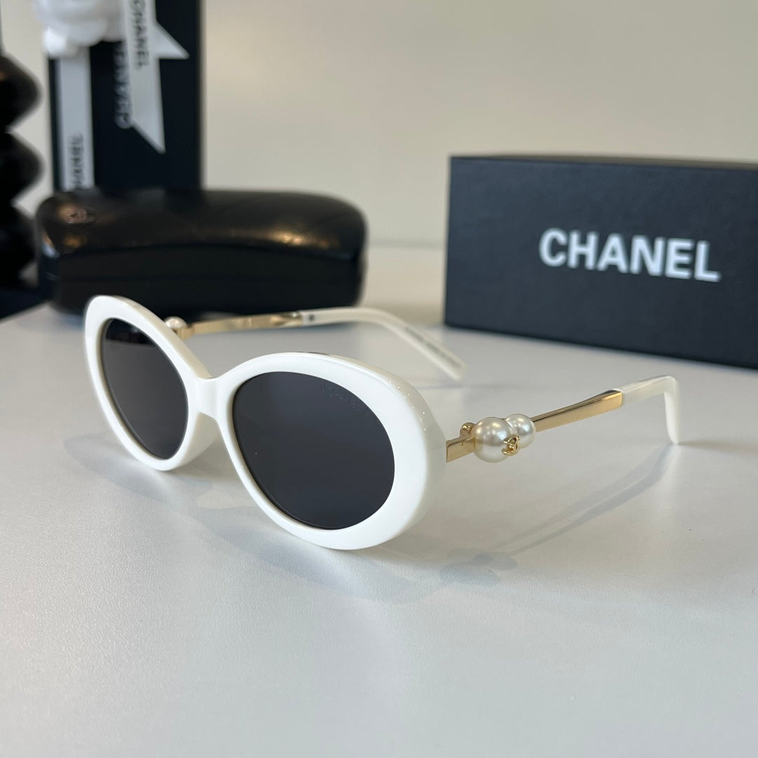 Chanel Cat-Eye Silver Lens Sunglasses for Men & Women - 431520 - detail image 3