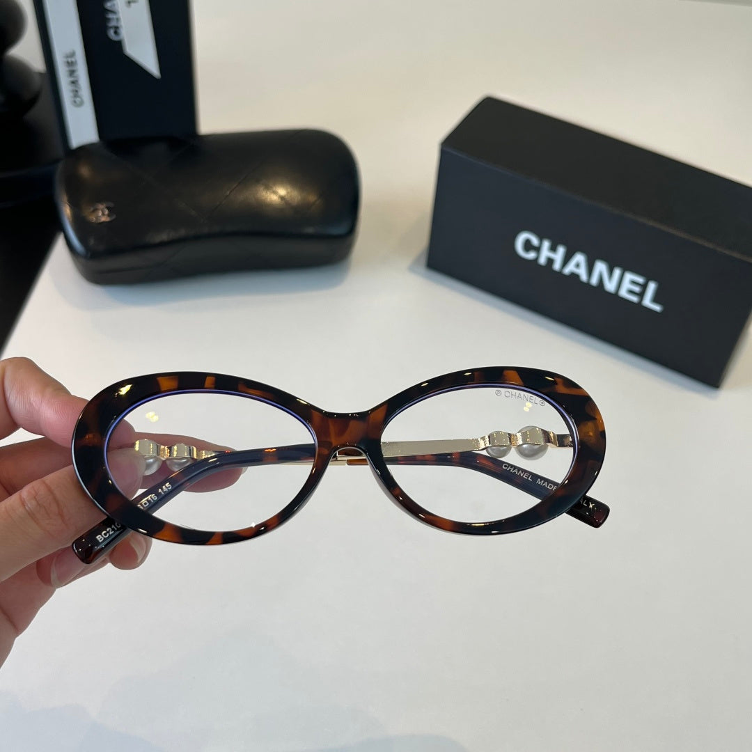 Chanel Cat-Eye Silver Lens Sunglasses for Men & Women - 371769 - detail image 5
