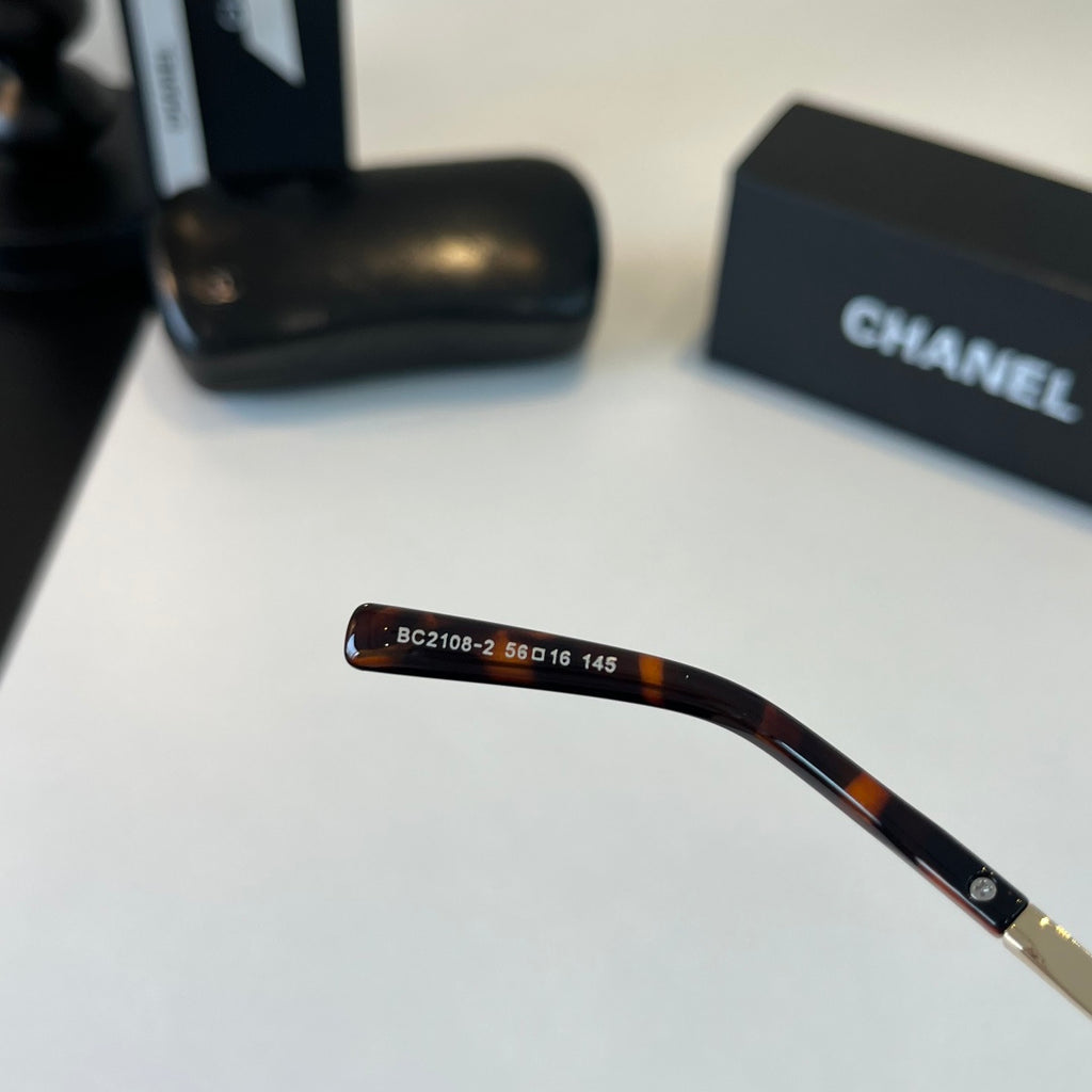 Chanel Cat-Eye Silver Lens Sunglasses for Men & Women - 371769 - detail image 8