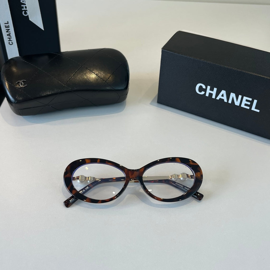 Chanel Cat-Eye Silver Lens Sunglasses for Men & Women - 371769 - detail image 4