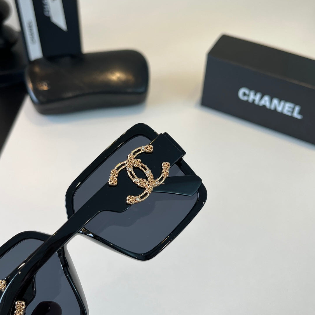 Chanel Fashion Black Lens Sunglasses for Men & Women - 371771 - detail image 7