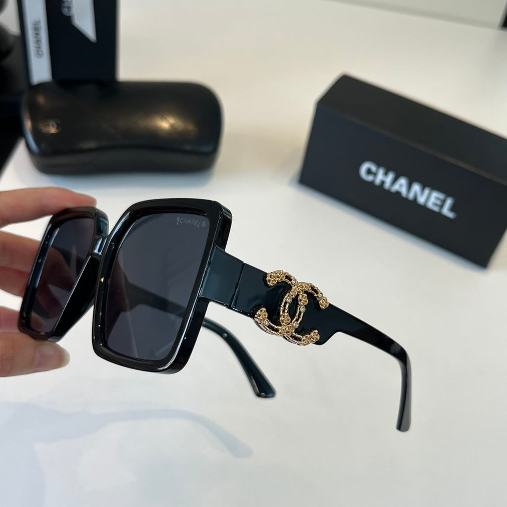 Chanel Fashion Black Lens Sunglasses for Men & Women - 371771 - detail image 4