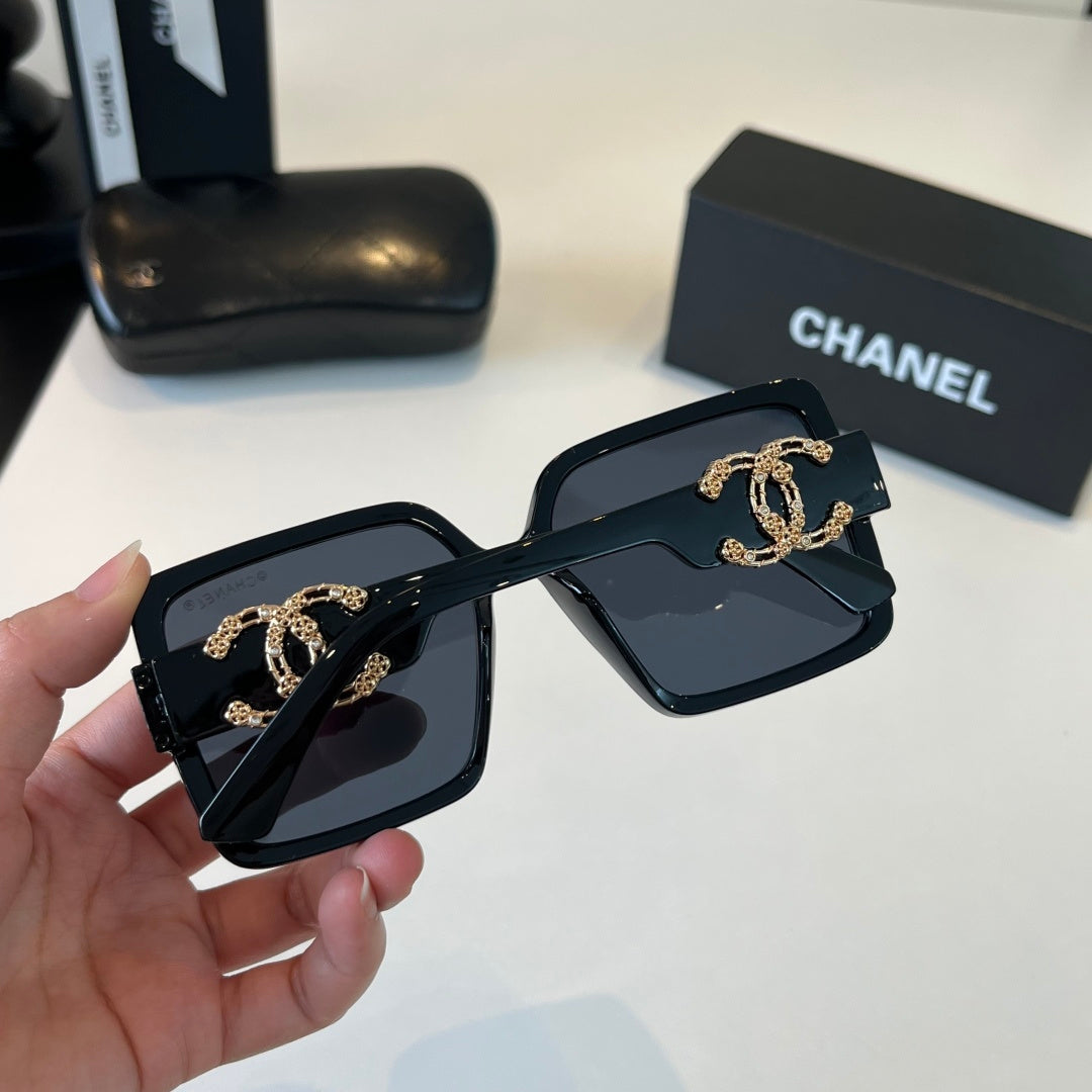 Chanel Fashion Black Lens Sunglasses for Men & Women - 371771 - detail image 8