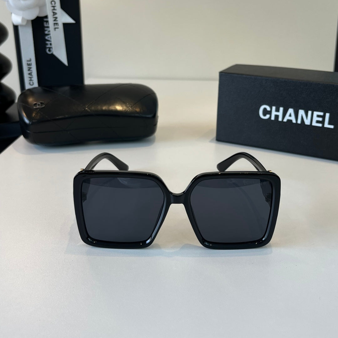Chanel Fashion Black Lens Sunglasses for Men & Women - 371771 - detail image 2