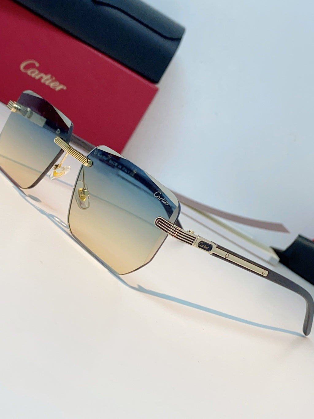 Cartier Lightweight Metal Rimless Gold Lens Sunglasses for Men & Wome - 358512 - detail image 7