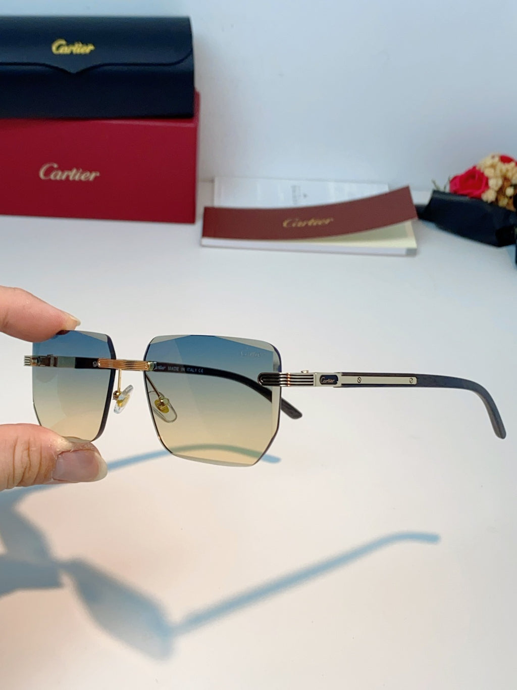 Cartier Lightweight Metal Rimless Gold Lens Sunglasses for Men & Wome - 358512 - detail image 6