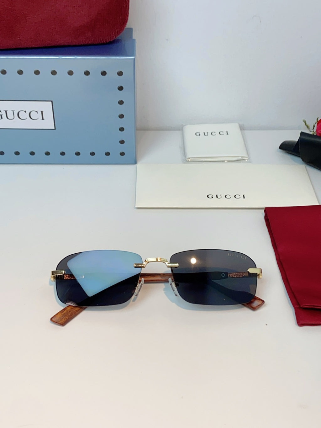 Gucci Lightweight Metal Rimless Black Lens Sunglasses for Men & Women - detail image 10