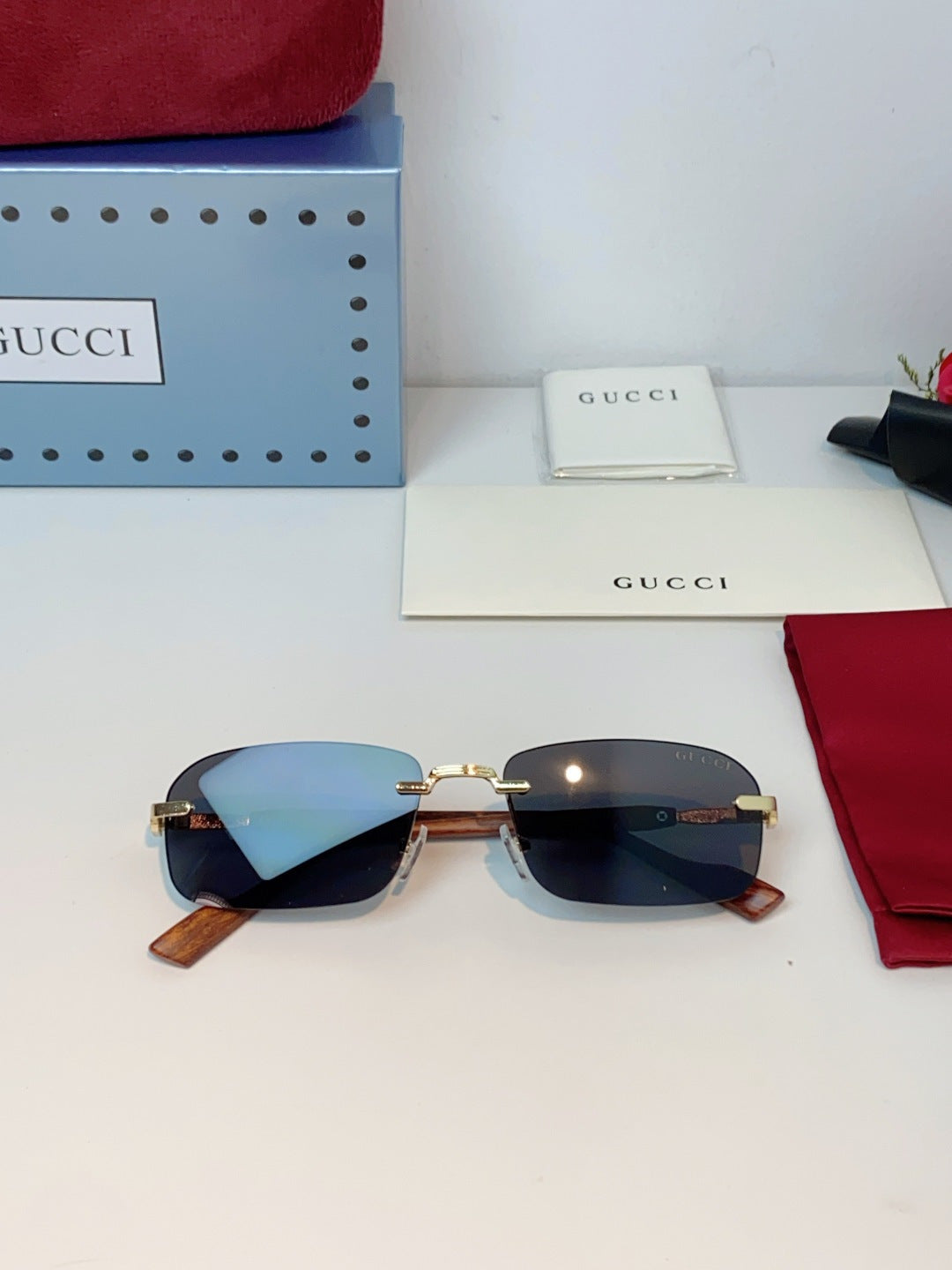Gucci Lightweight Metal Rimless Black Lens Sunglasses for Men & Women - detail image 10