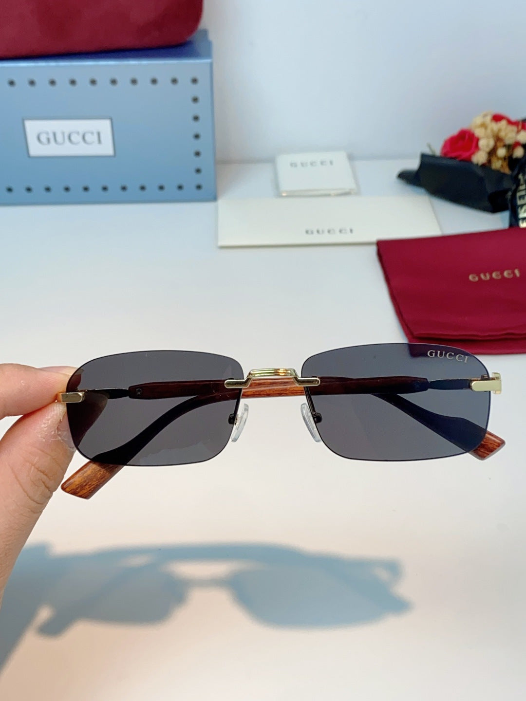 Gucci Lightweight Metal Rimless Black Lens Sunglasses for Men & Women - detail image 4