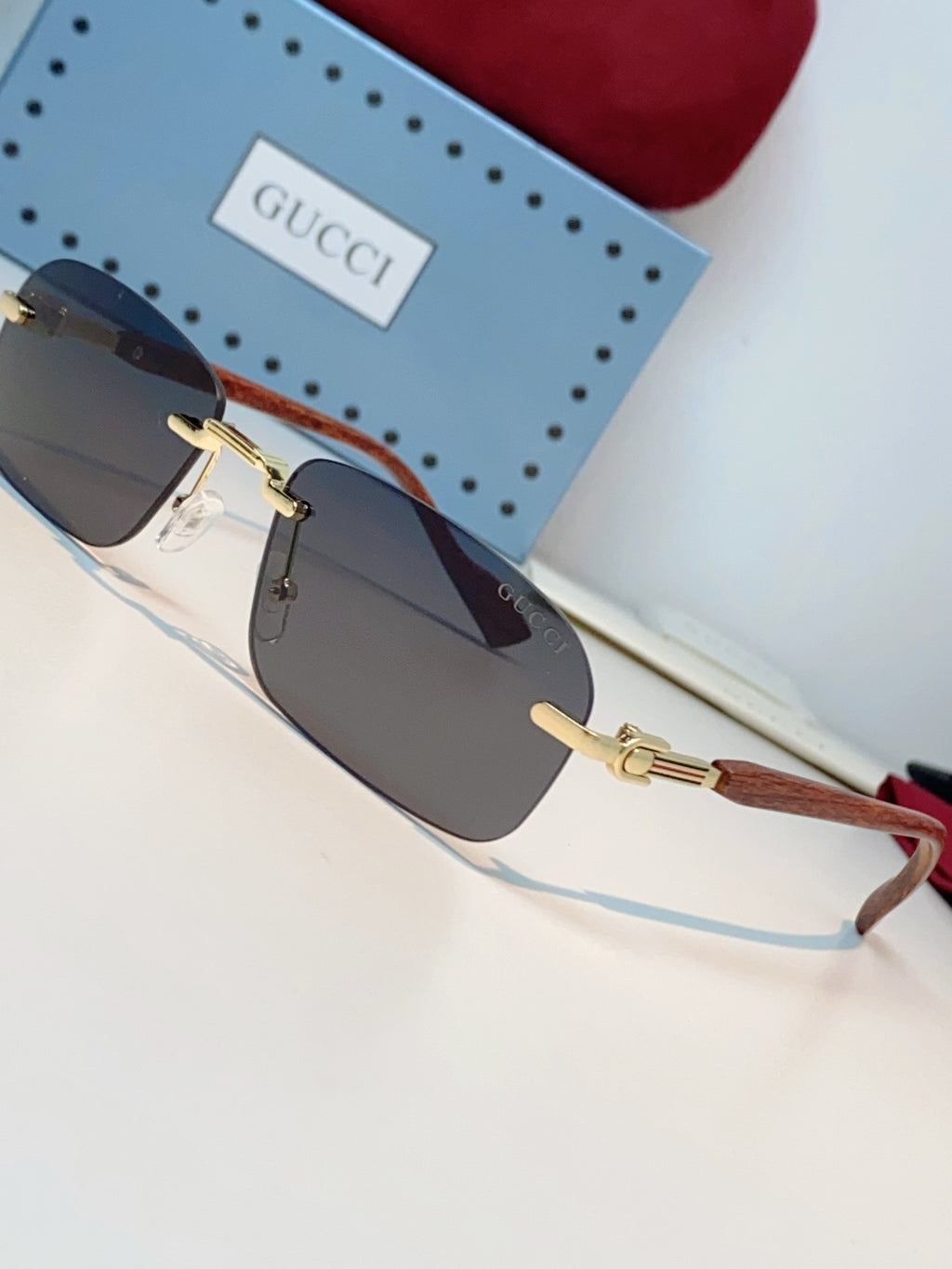 Gucci Lightweight Metal Rimless Black Lens Sunglasses for Men & Women - detail image 7